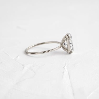Solitaire-Oval Lab Grown Diamond Engagement Ring