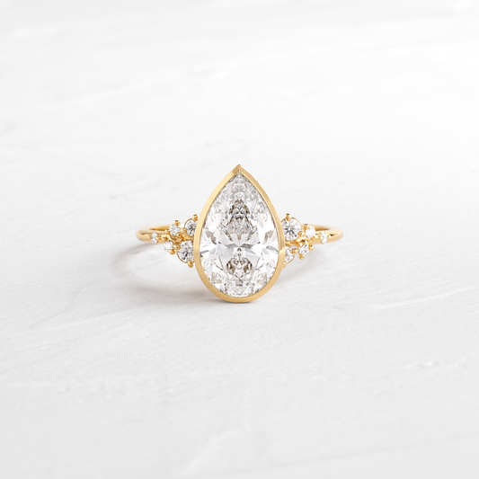 Solitaire-Oval Lab Grown Diamond Engagement Ring