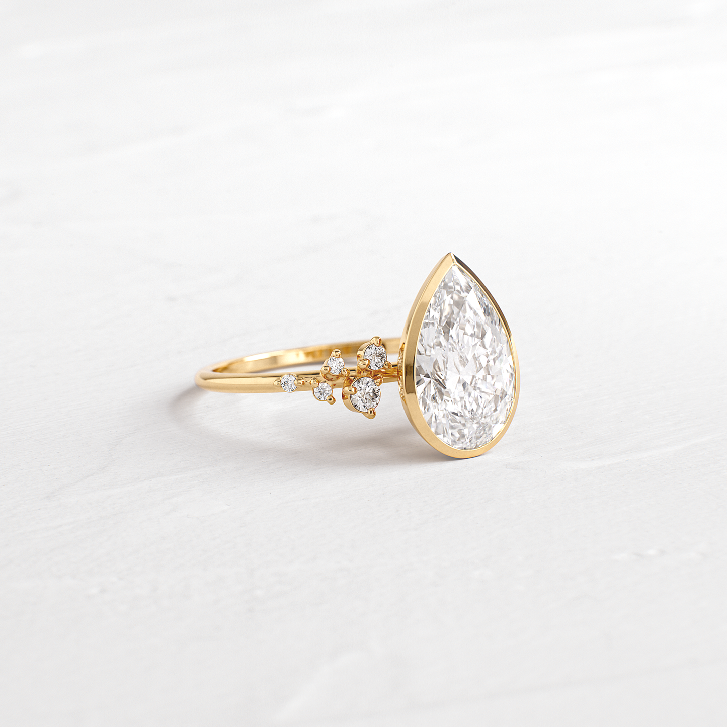 Solitaire-Oval Lab Grown Diamond Engagement Ring