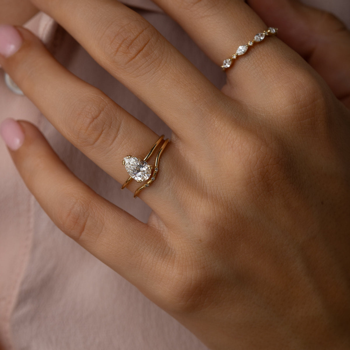 Solitaire-Oval Lab Grown Diamond Engagement Ring