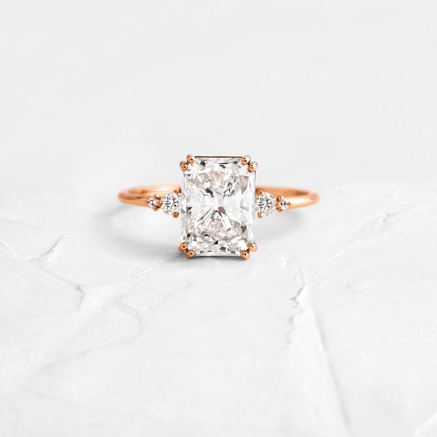 Solitaire-Oval Lab Grown Diamond Engagement Ring