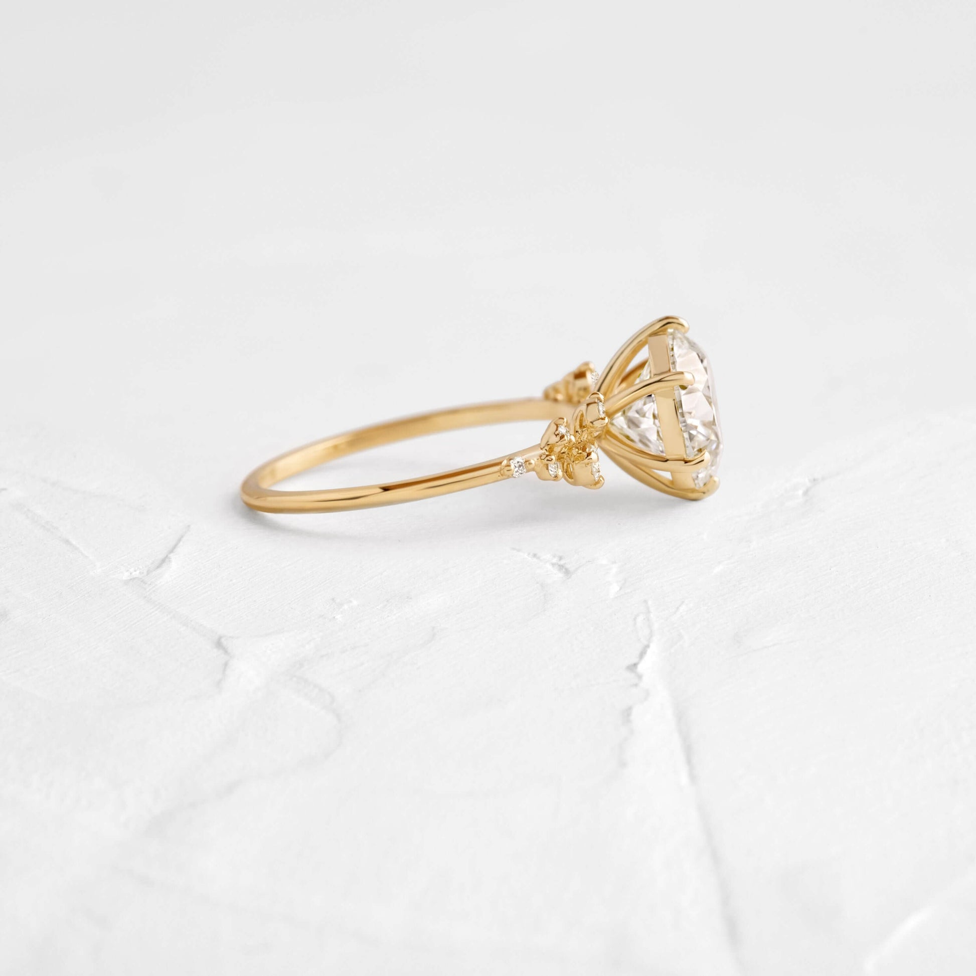Solitaire-Oval Lab Grown Diamond Engagement Ring