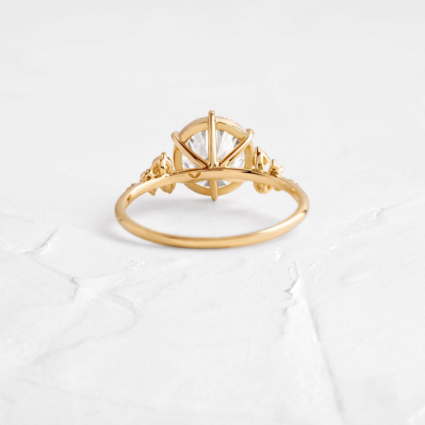 Solitaire-Oval Lab Grown Diamond Engagement Ring