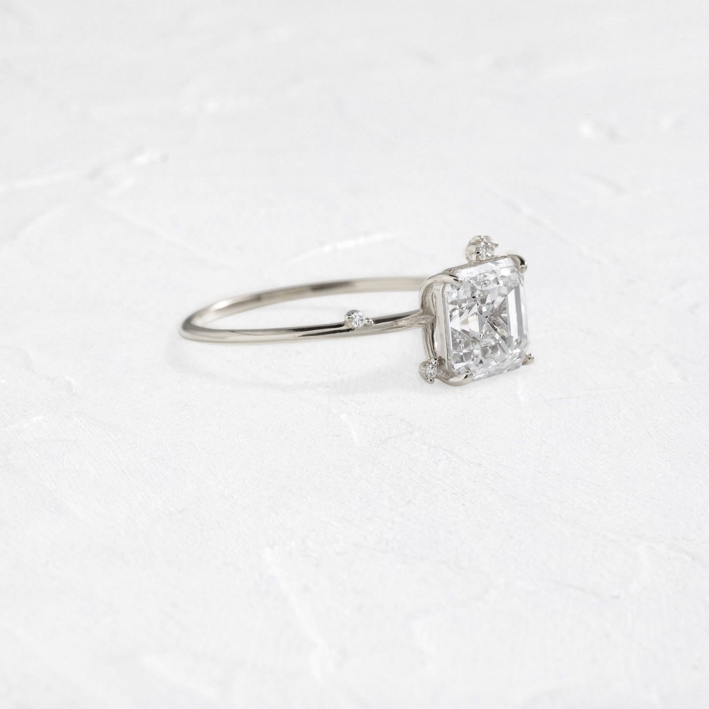 Solitaire-Oval Lab Grown Diamond Engagement Ring