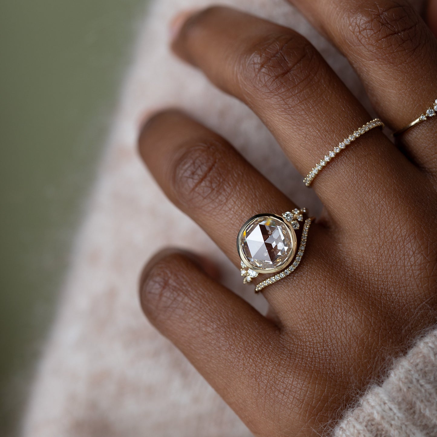 Solitaire-Oval Lab Grown Diamond Engagement Ring