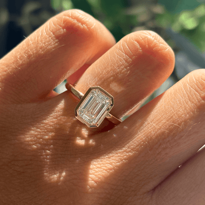 Solitaire-Oval Lab Grown Diamond Engagement Ring