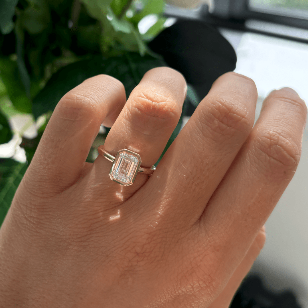 Solitaire-Oval Lab Grown Diamond Engagement Ring
