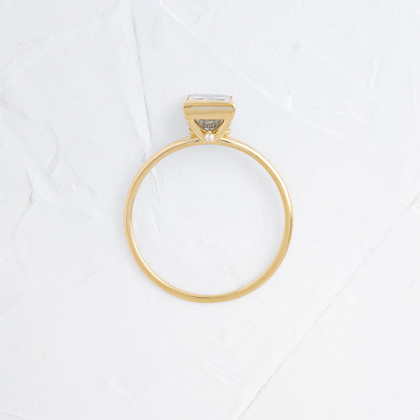 Solitaire-Oval Lab Grown Diamond Engagement Ring