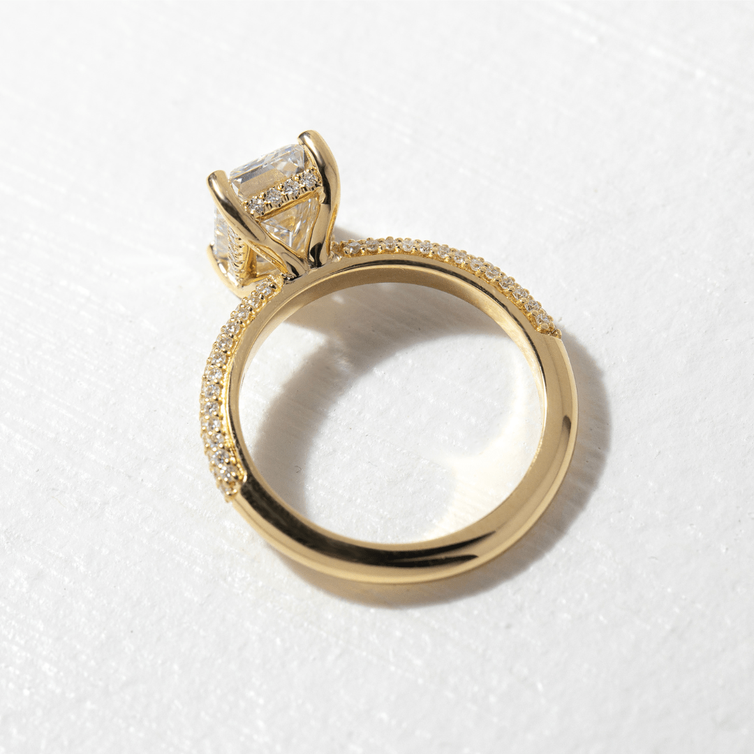 Solitaire-Oval Lab Grown Diamond Engagement Ring