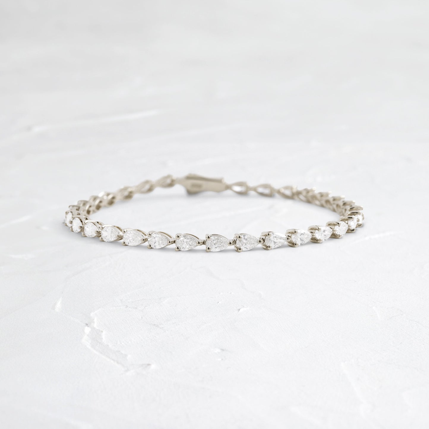Solitaire Bezel-1.0 CT Oval Lab Grown Diamond Bracelets