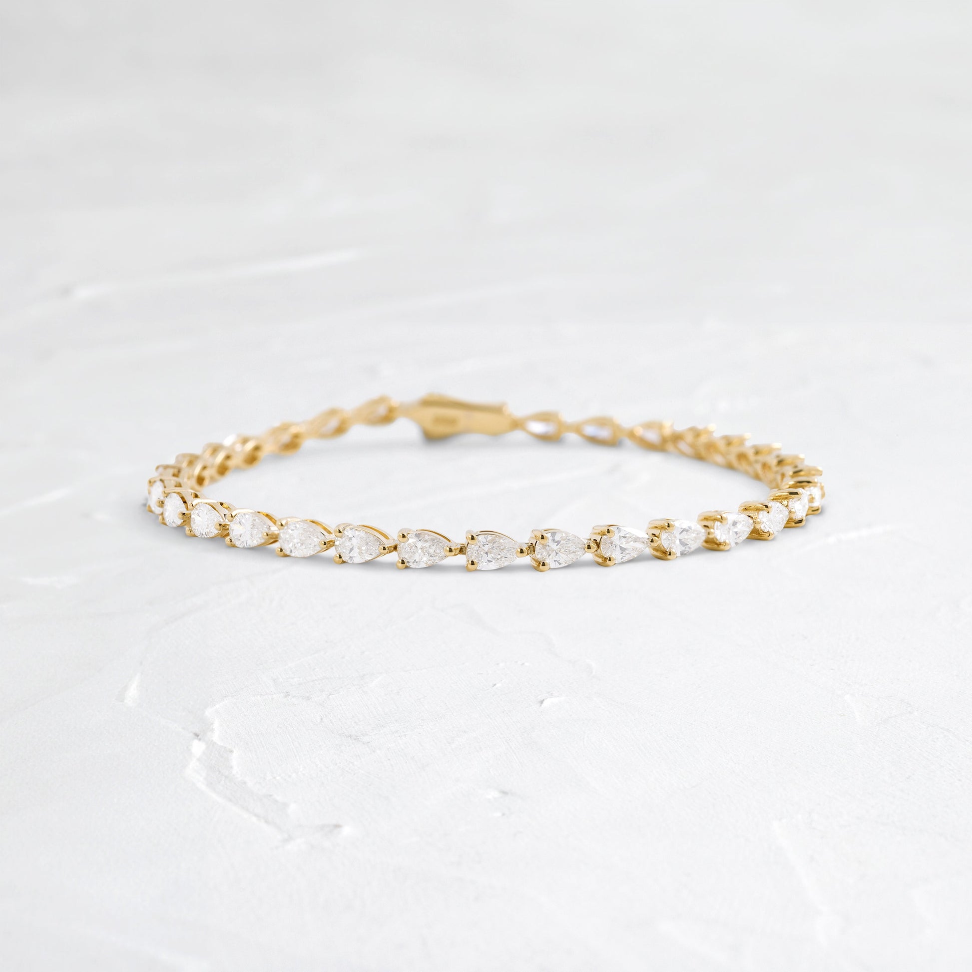 Solitaire Bezel-1.0 CT Oval Lab Grown Diamond Bracelets