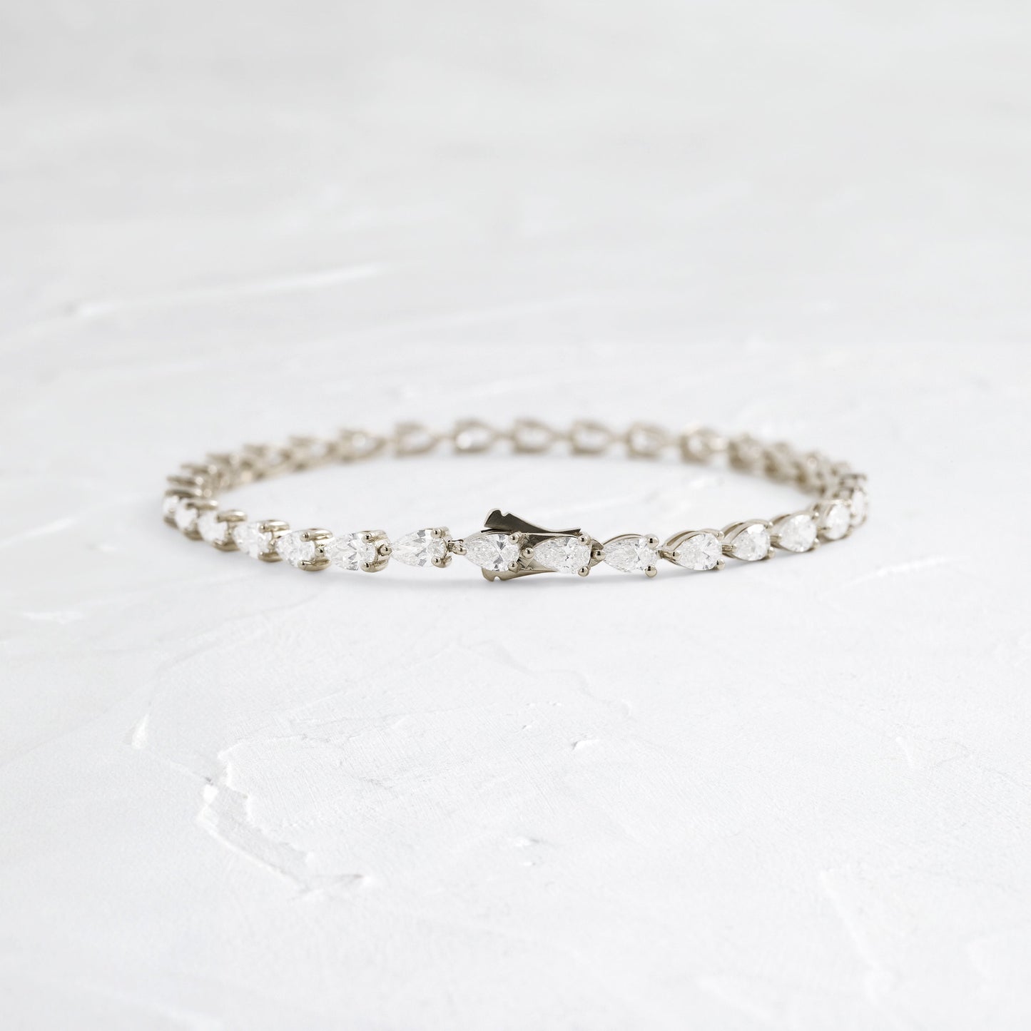 Solitaire Bezel-1.0 CT Oval Lab Grown Diamond Bracelets