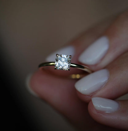 Radiant Elegance: 0.90 CT Cushion Lab-Grown Diamond Solitaire Ring 1