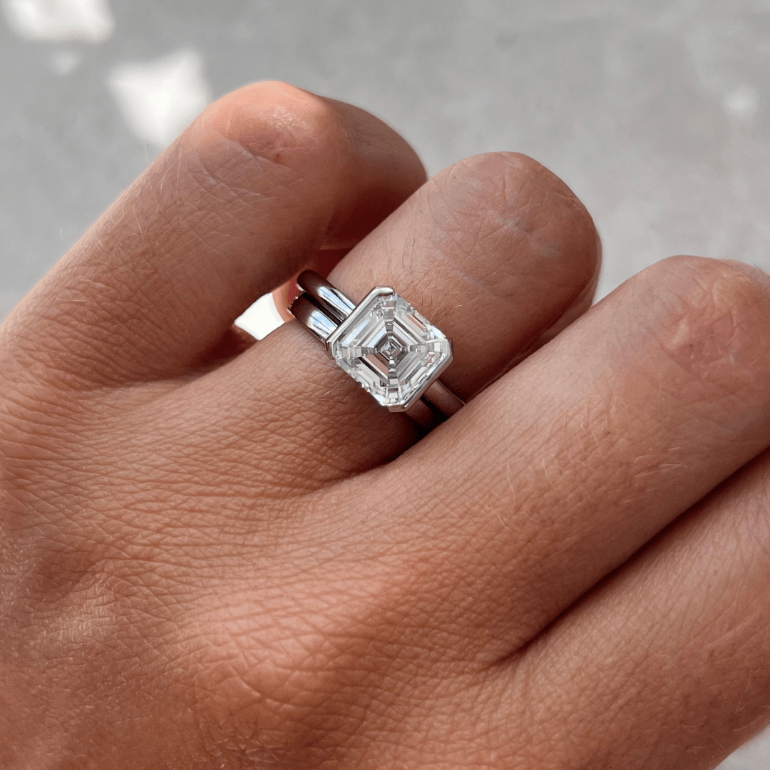 Solitaire-Oval Lab Grown Diamond Engagement Ring