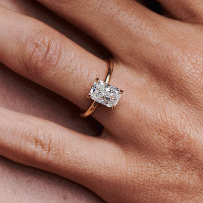 Solitaire-Oval Lab Grown Diamond Engagement Ring