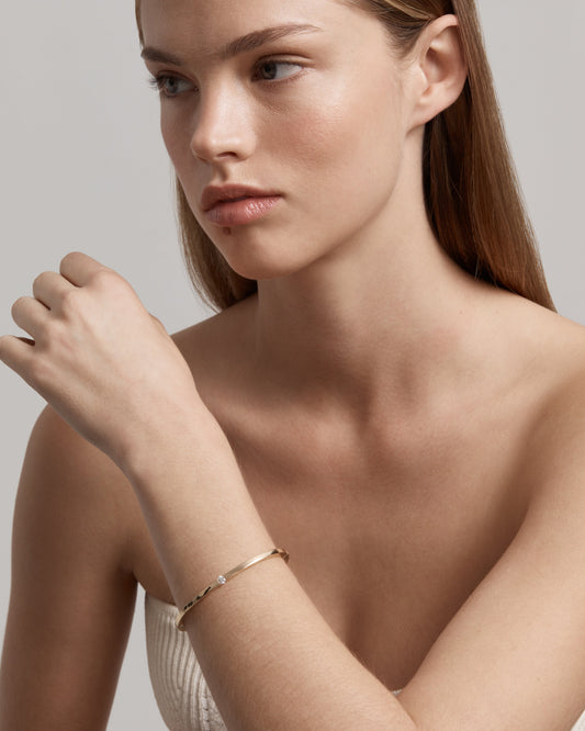 Elegant 0.05 CT Round Lab-Grown Diamond Gold Bangle Bracelet 2