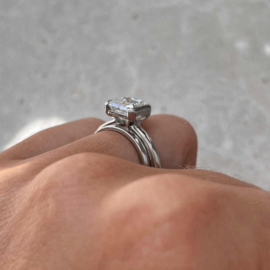 Solitaire-Oval Lab Grown Diamond Engagement Ring