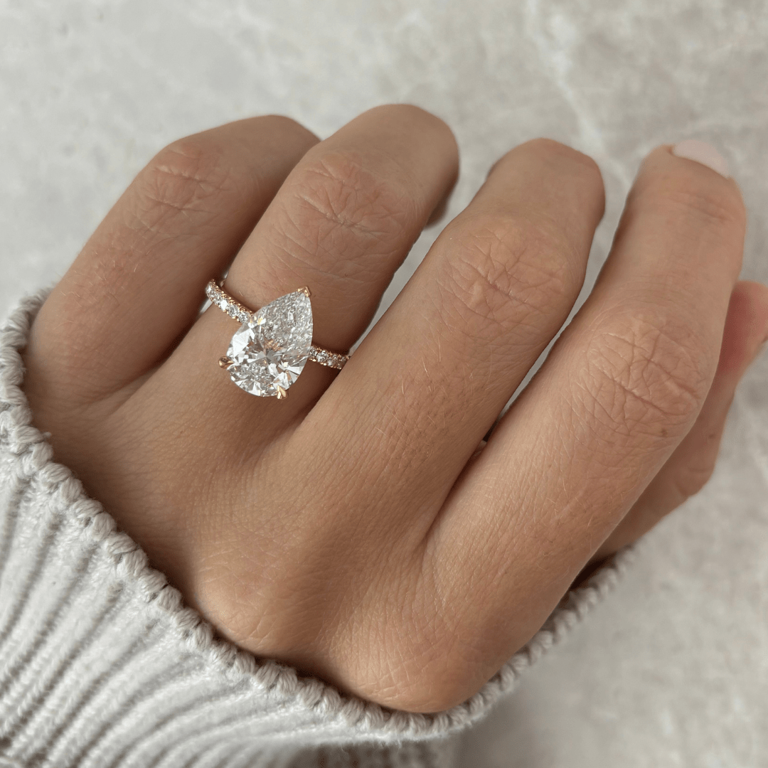 Solitaire-Oval Lab Grown Diamond Engagement Ring