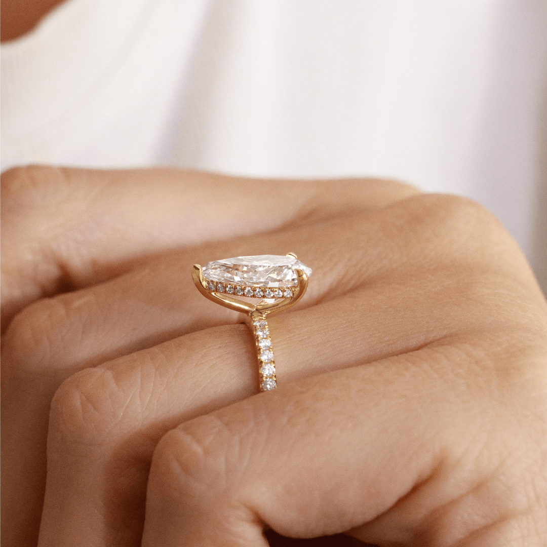 Solitaire-Oval Lab Grown Diamond Engagement Ring