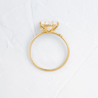 Dainty Cluster-Round Lab Grown Diamond Engagement Ring