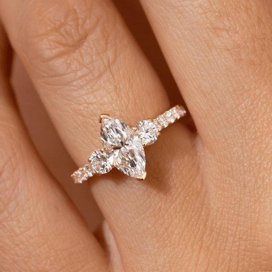 Solitaire-Oval Lab Grown Diamond Engagement Ring