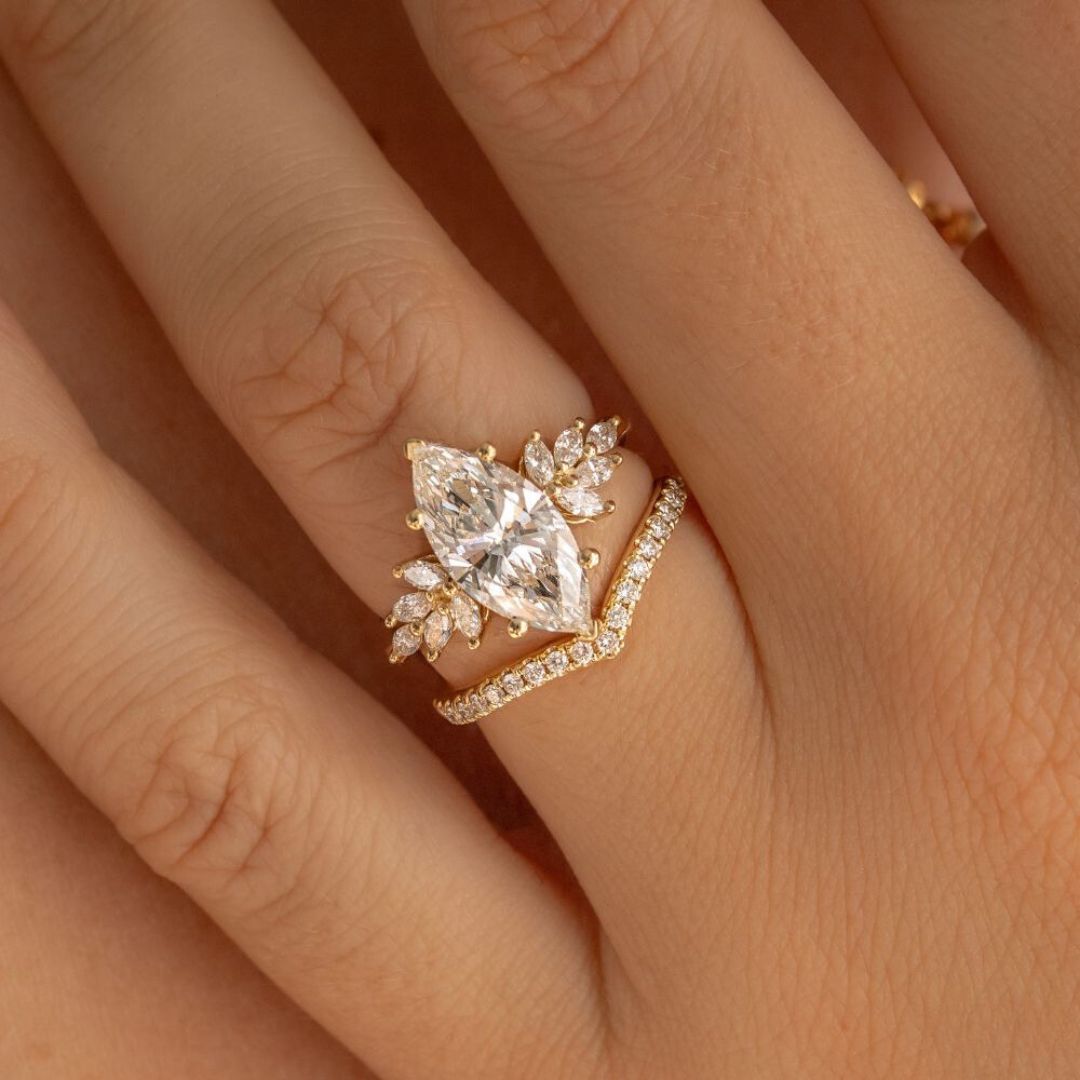 Solitaire-Oval Lab Grown Diamond Engagement Ring