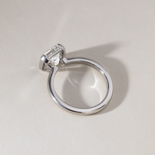 Solitaire-Oval Lab Grown Diamond Engagement Ring