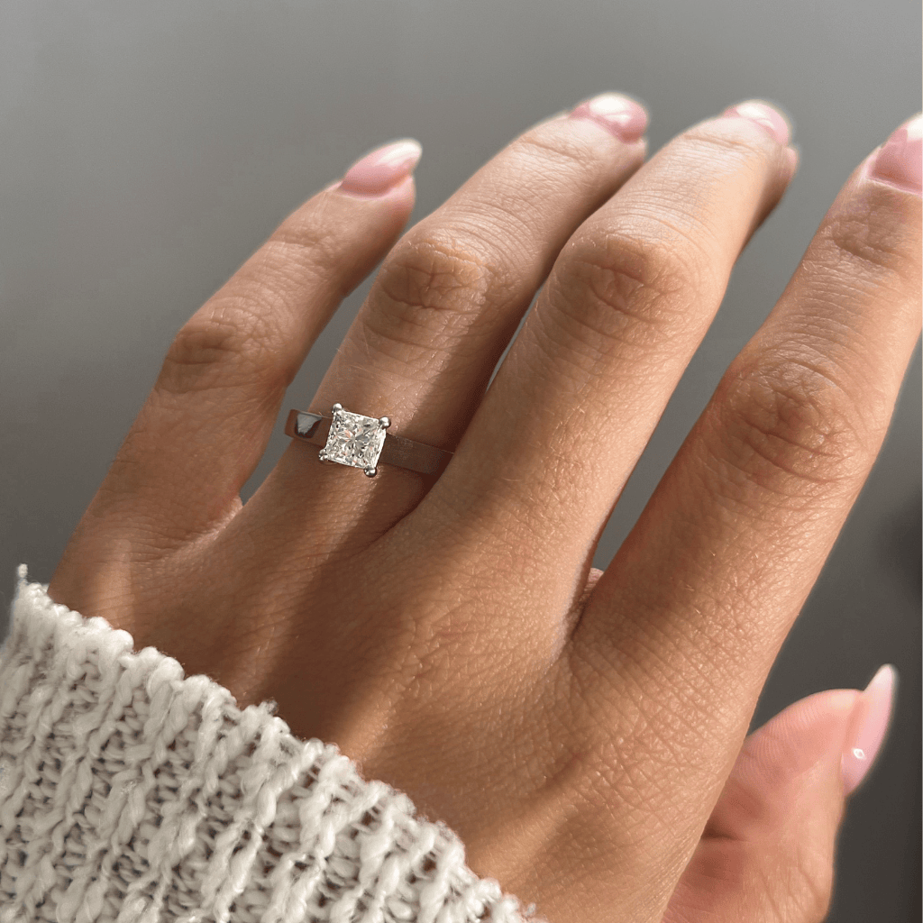 Solitaire-Oval Lab Grown Diamond Engagement Ring