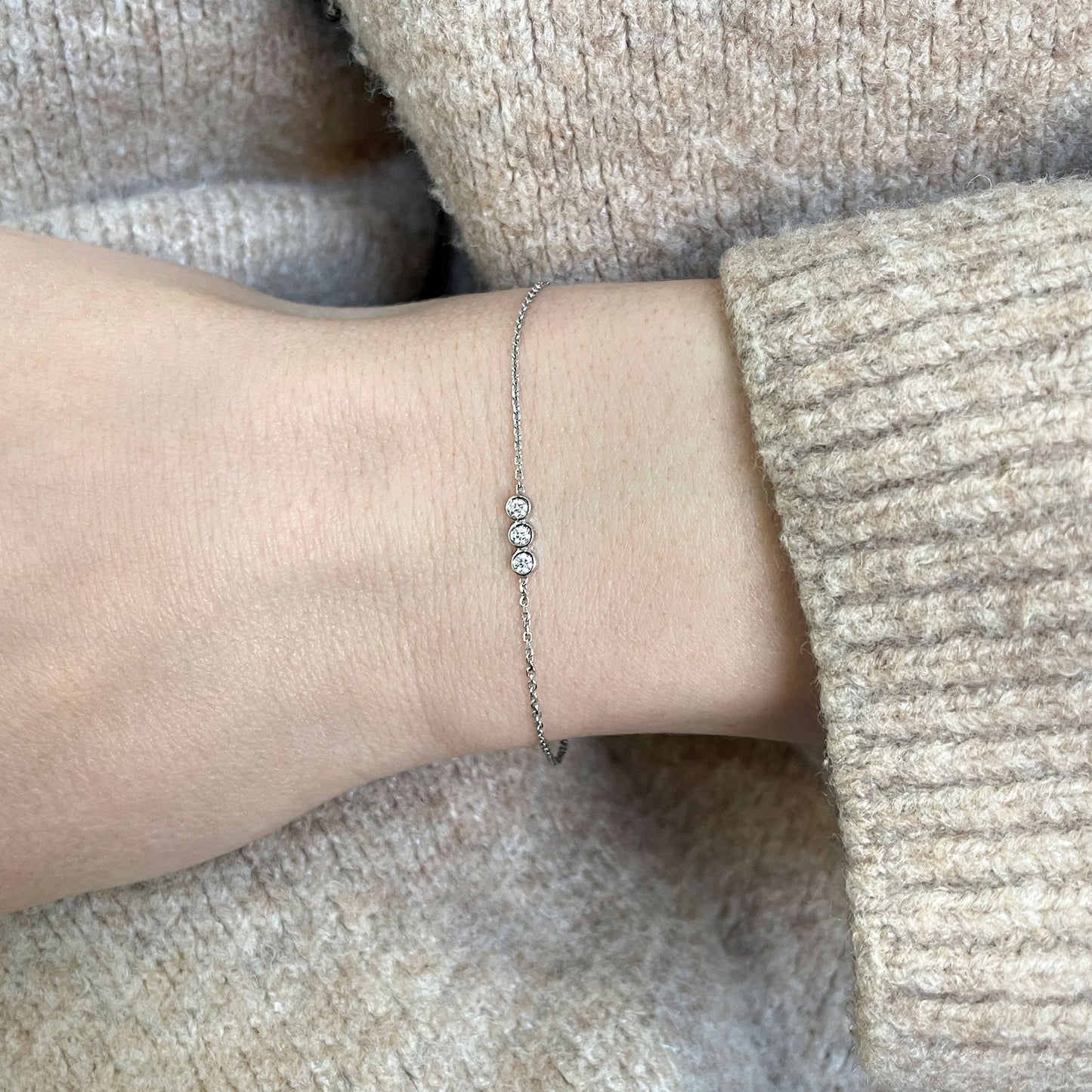 Solitaire Bezel-1.0 CT Oval Lab Grown Diamond Bracelets