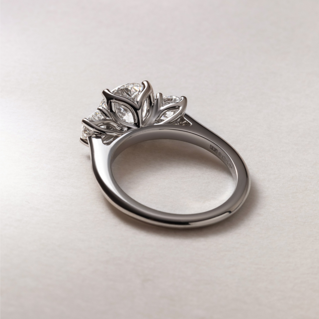 Solitaire-Oval Lab Grown Diamond Engagement Ring
