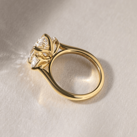 Solitaire-Oval Lab Grown Diamond Engagement Ring