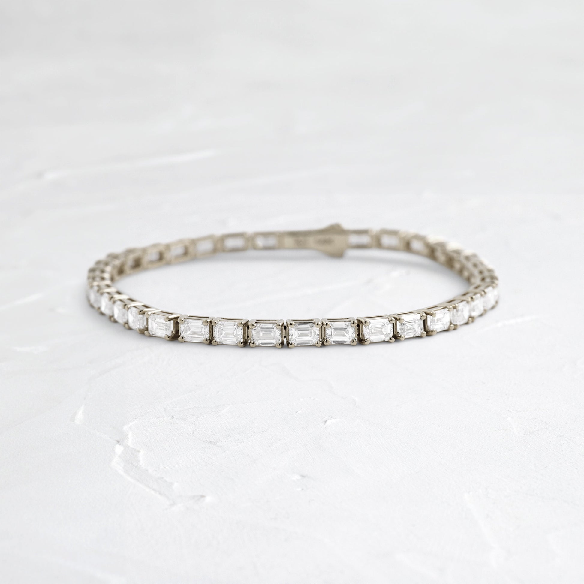 Solitaire Bezel-1.0 CT Oval Lab Grown Diamond Bracelets