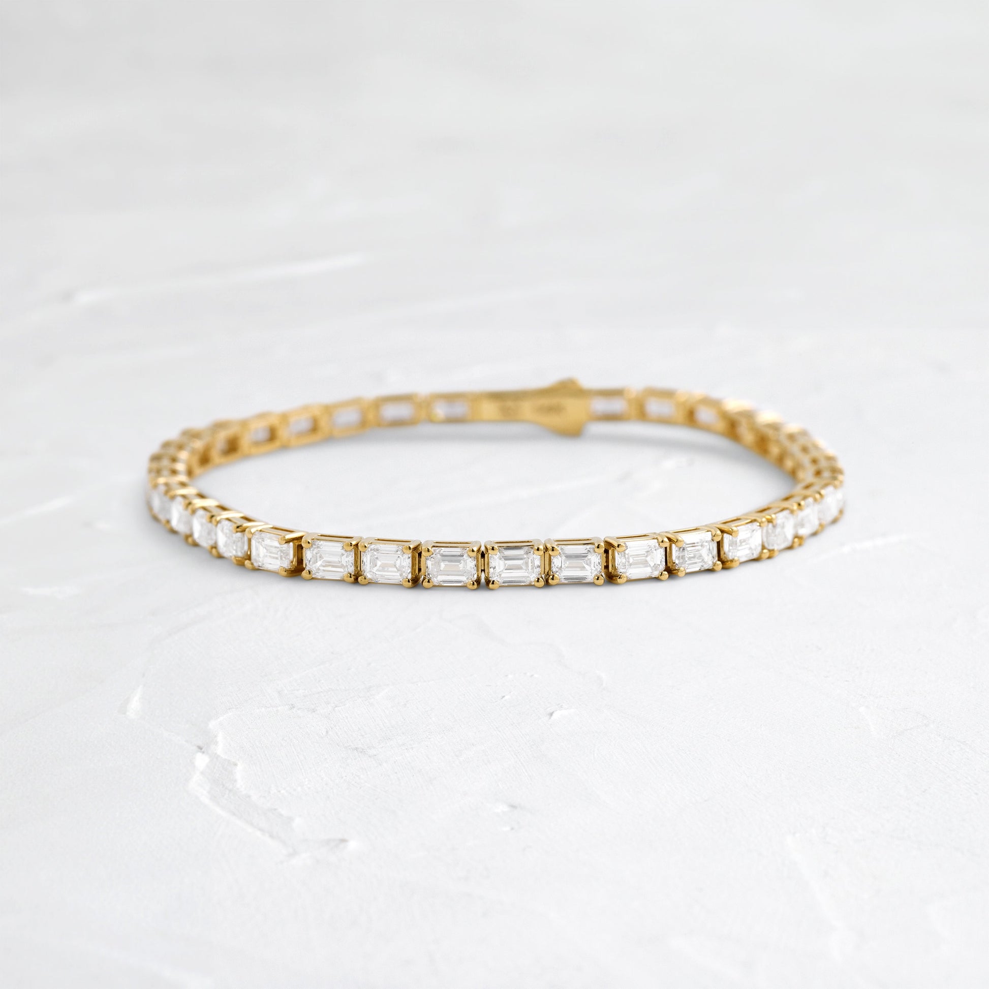 Solitaire Bezel-1.0 CT Oval Lab Grown Diamond Bracelets