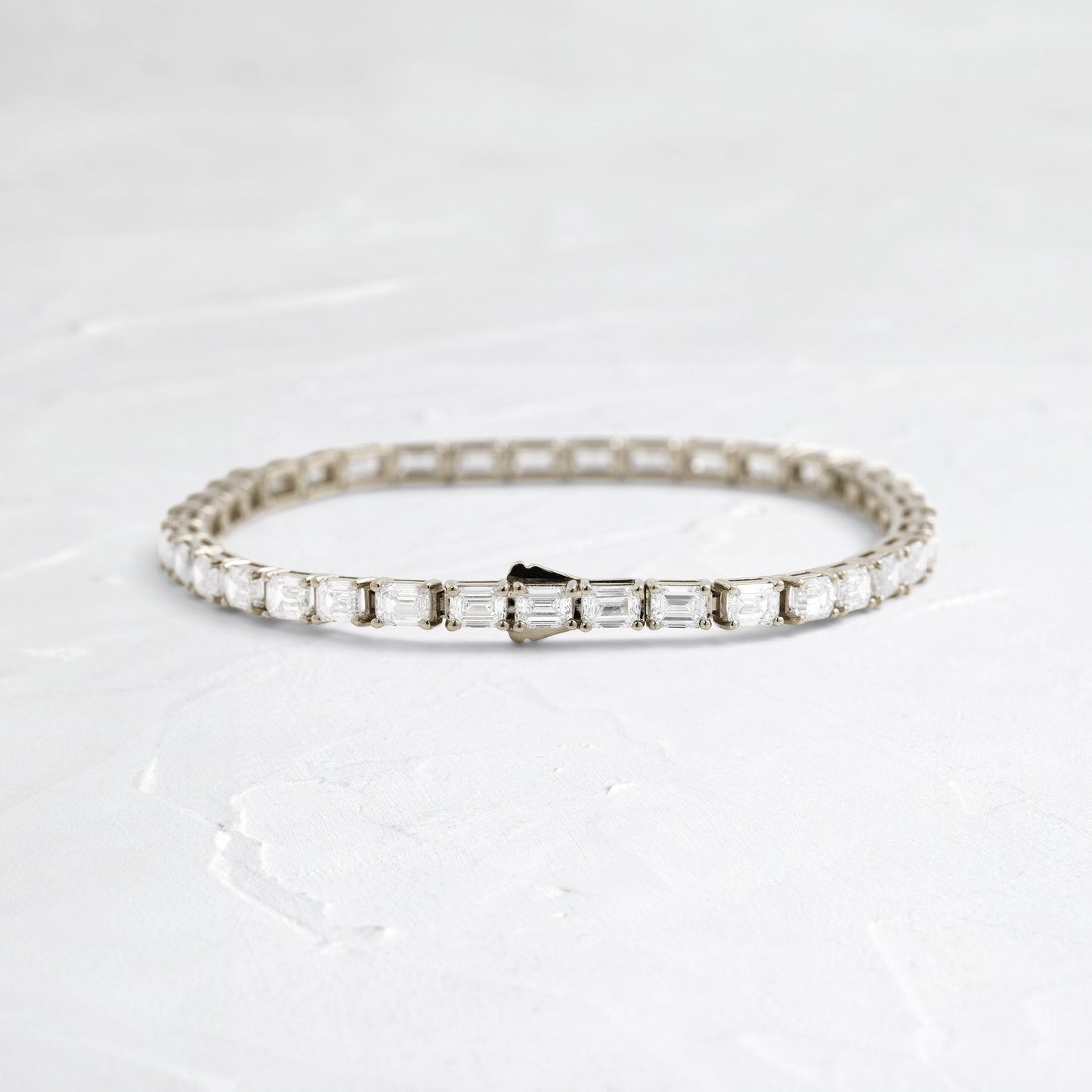 Solitaire Bezel-1.0 CT Oval Lab Grown Diamond Bracelets
