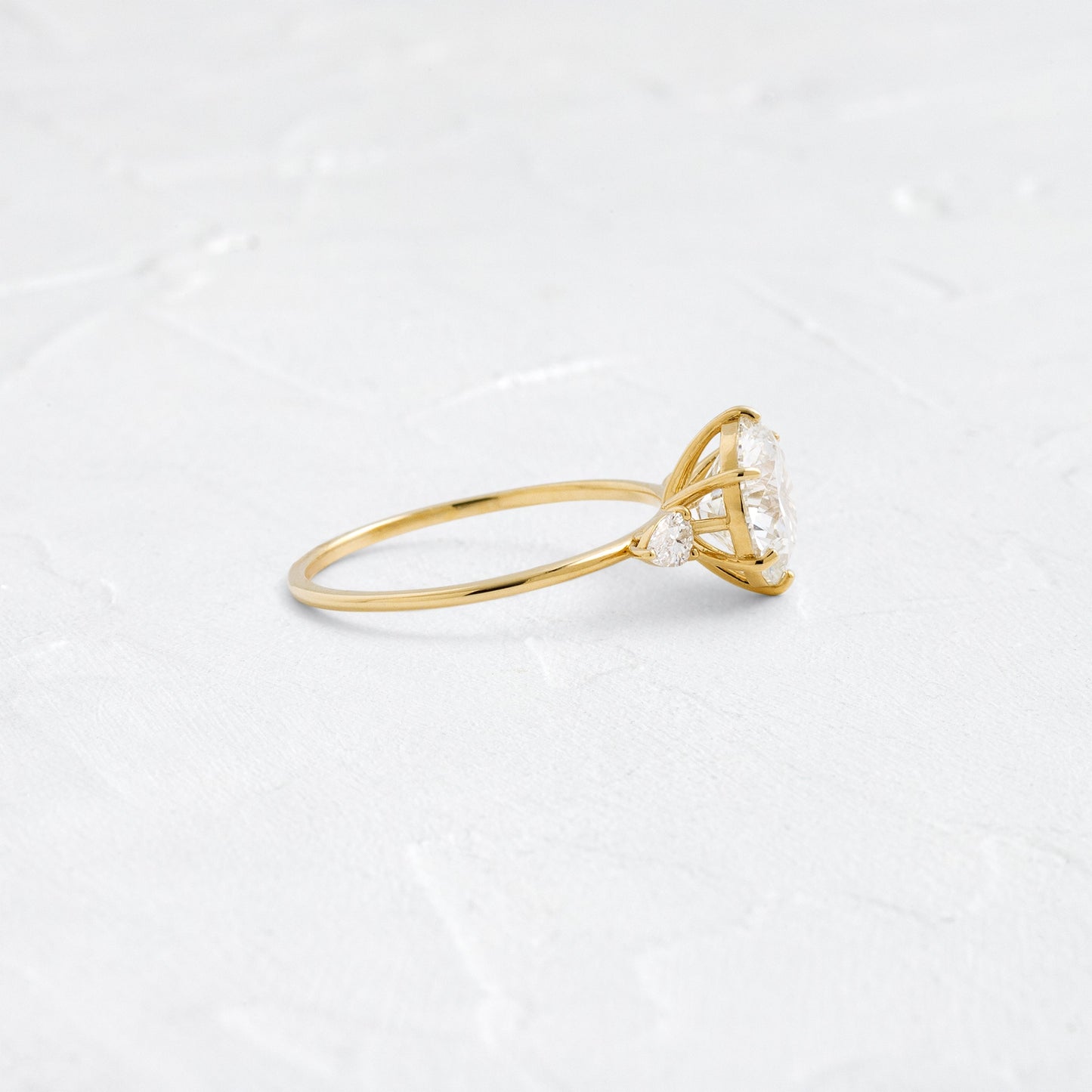 Solitaire-Oval Lab Grown Diamond Engagement Ring