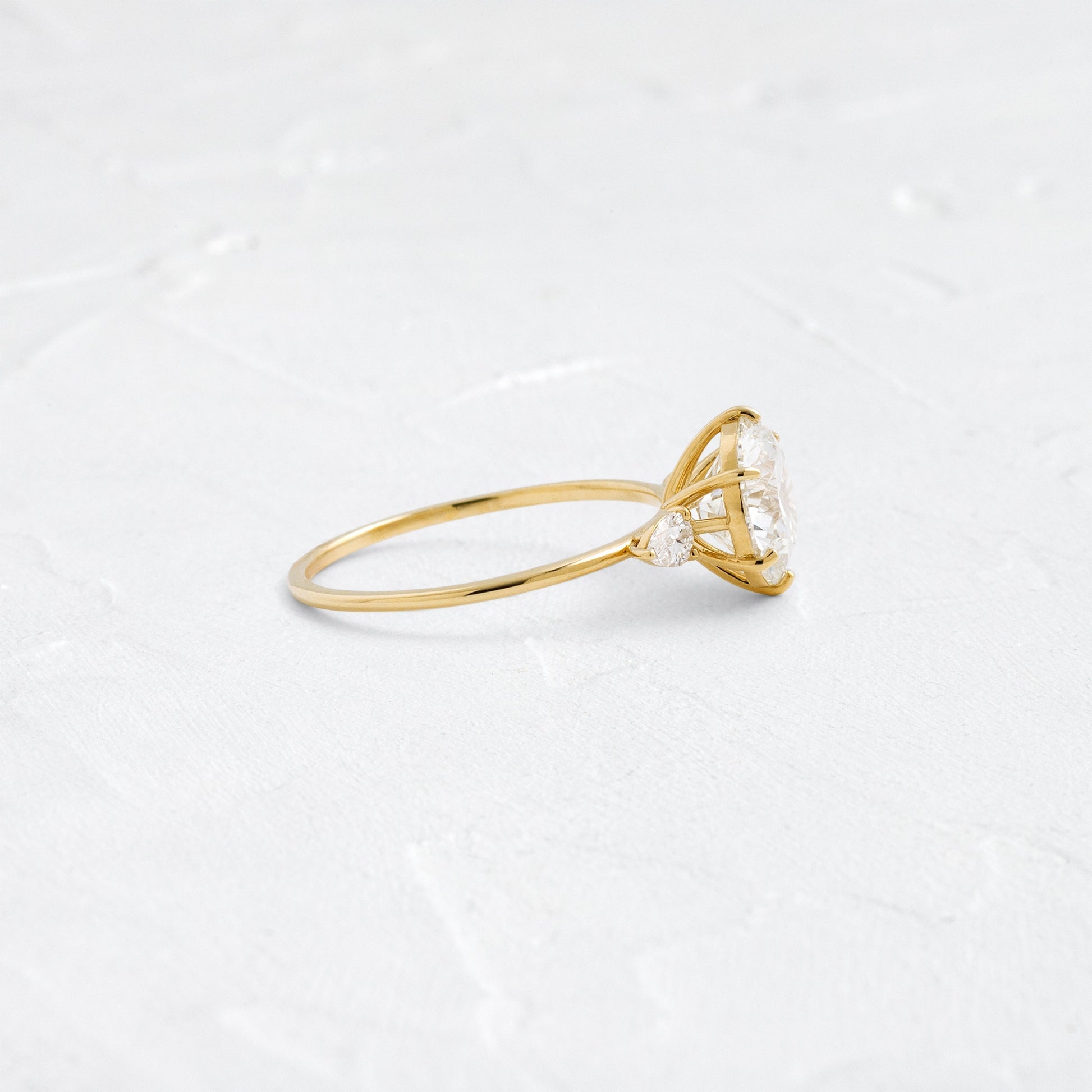 Solitaire-Oval Lab Grown Diamond Engagement Ring