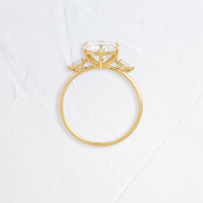 Solitaire-Oval Lab Grown Diamond Engagement Ring