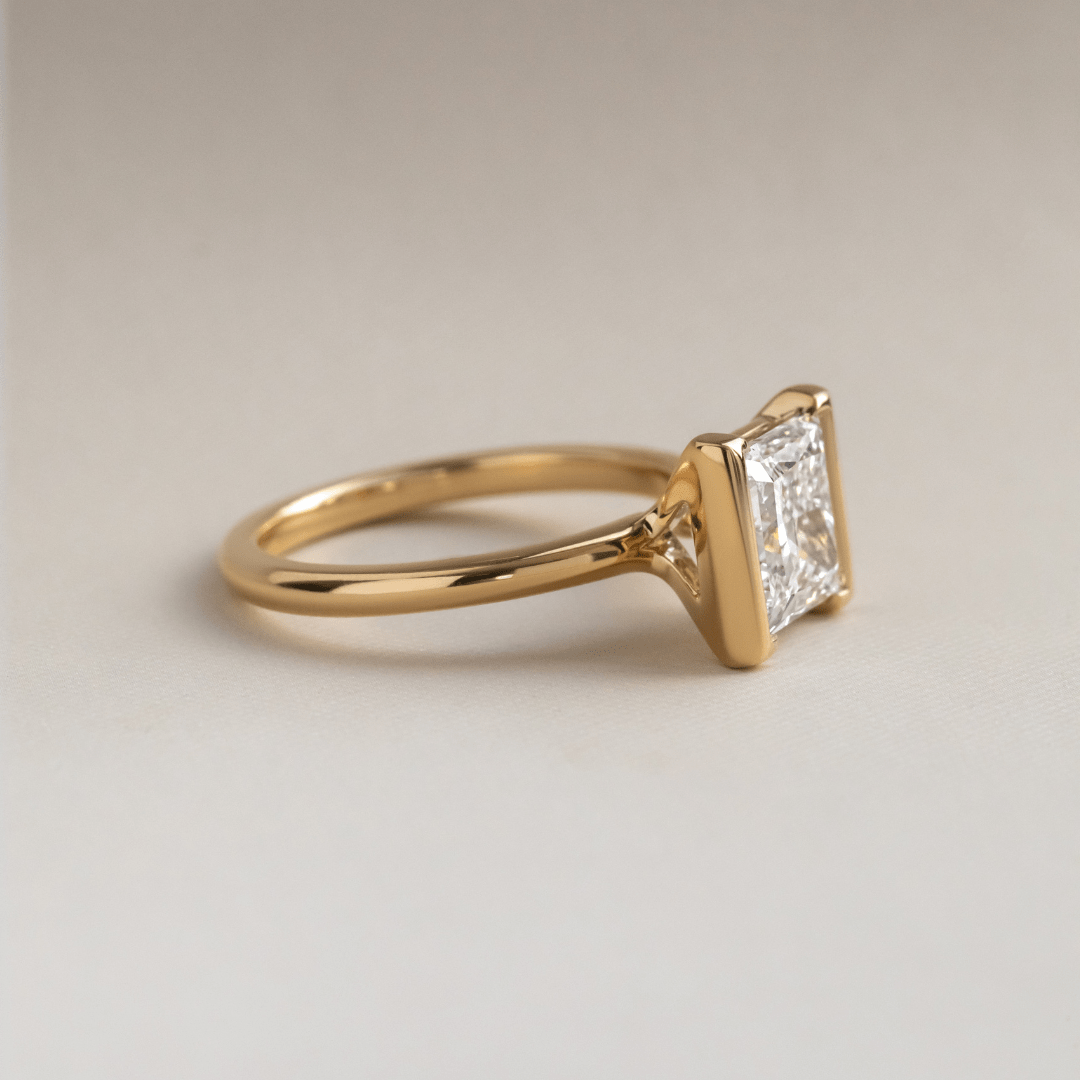Solitaire-Oval Lab Grown Diamond Engagement Ring