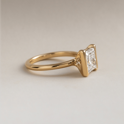 Solitaire-Oval Lab Grown Diamond Engagement Ring