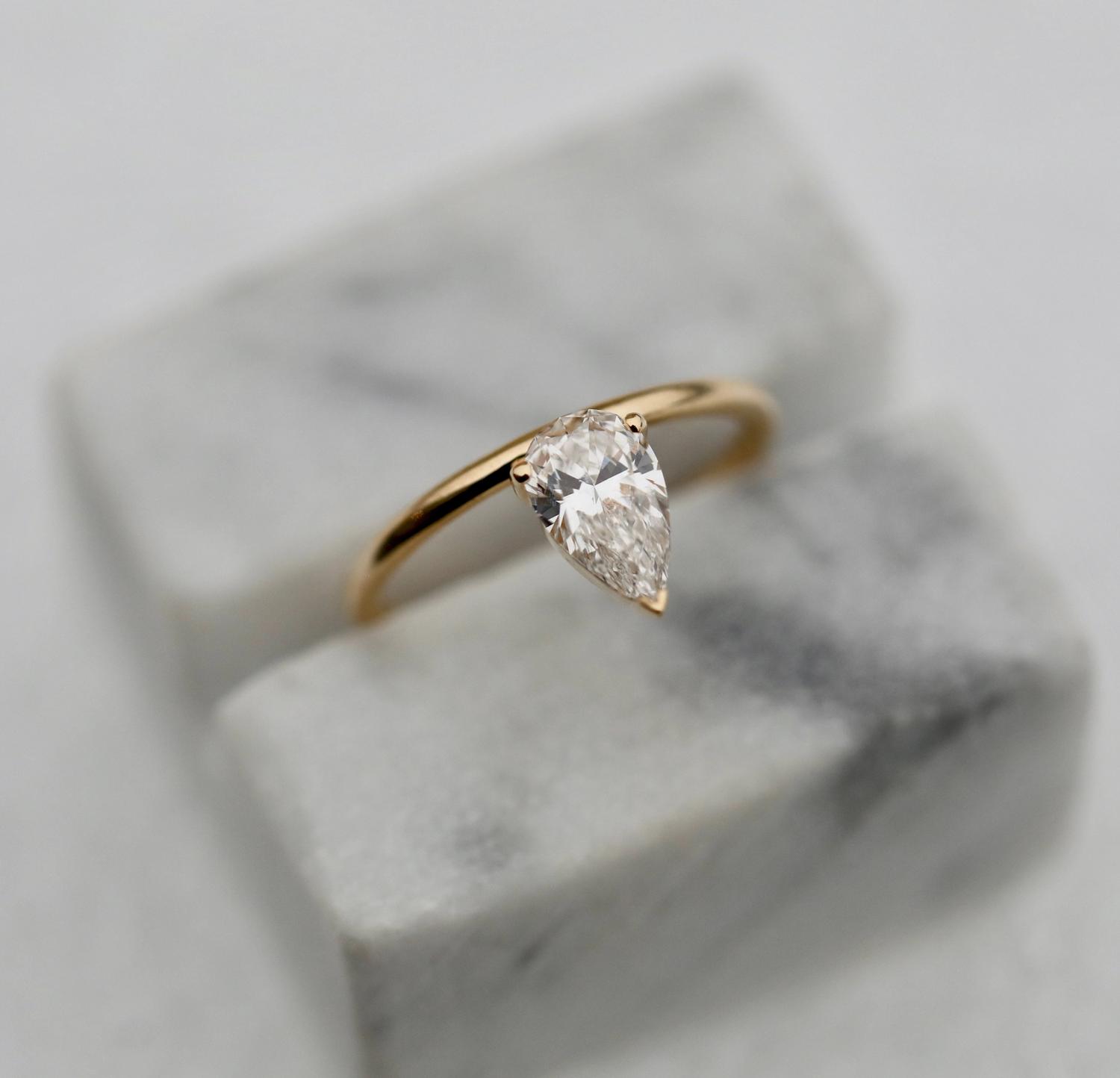 Radiant 0.93 CT Pear-Shaped Lab-Grown Diamond Engagement Ring