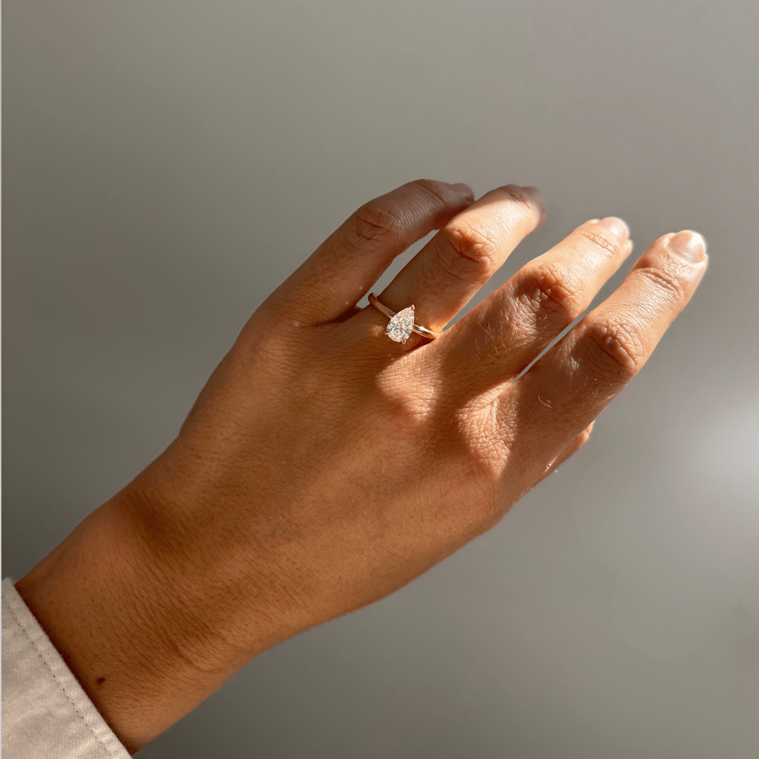 Solitaire-Oval Lab Grown Diamond Engagement Ring