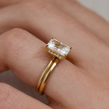 Solitaire-Oval Lab Grown Diamond Engagement Ring