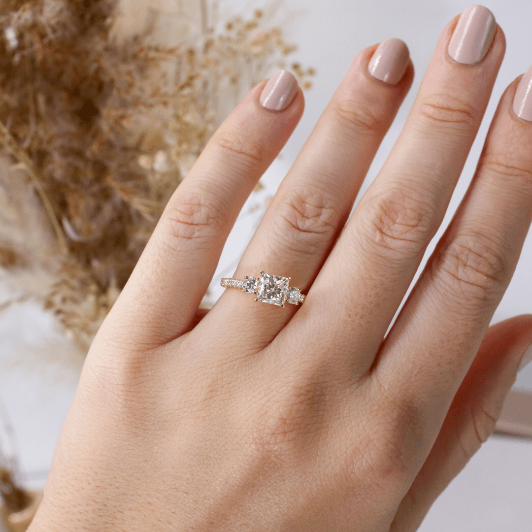 Solitaire-Oval Lab Grown Diamond Engagement Ring