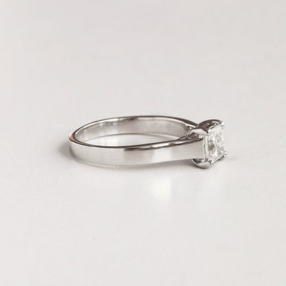 Solitaire-Oval Lab Grown Diamond Engagement Ring