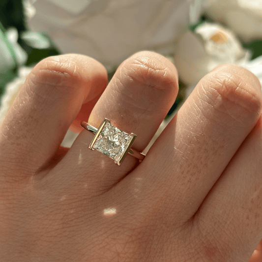 Solitaire-Oval Lab Grown Diamond Engagement Ring