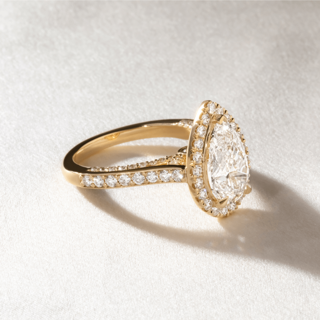 Solitaire-Oval Lab Grown Diamond Engagement Ring