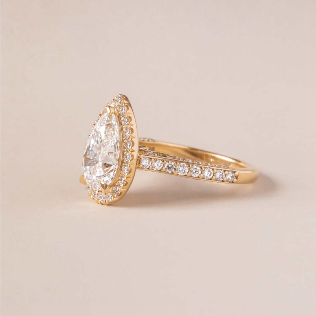 Solitaire-Oval Lab Grown Diamond Engagement Ring