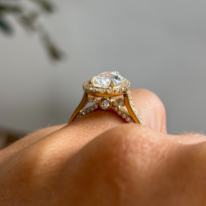 Solitaire-Oval Lab Grown Diamond Engagement Ring