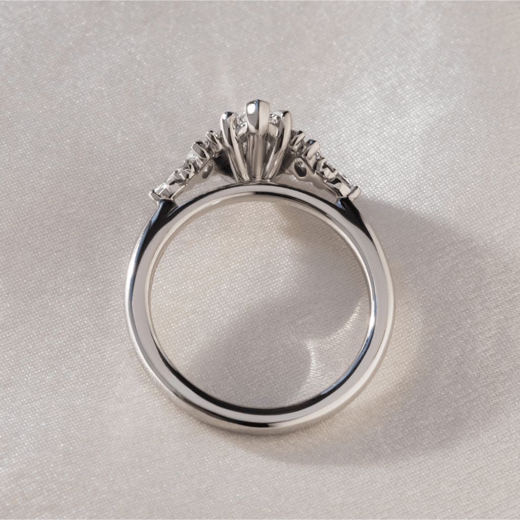 Solitaire-Oval Lab Grown Diamond Engagement Ring