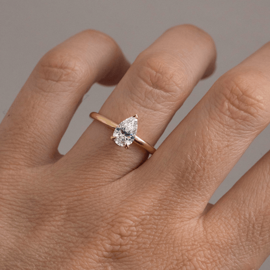 Solitaire-Oval Lab Grown Diamond Engagement Ring